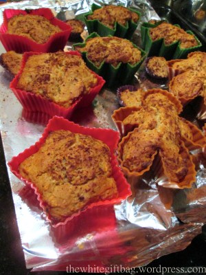 Whole Grain Apple Cinnamon Muffins